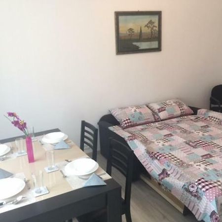 Garsoniera Simo Apartamento Orşova Exterior foto